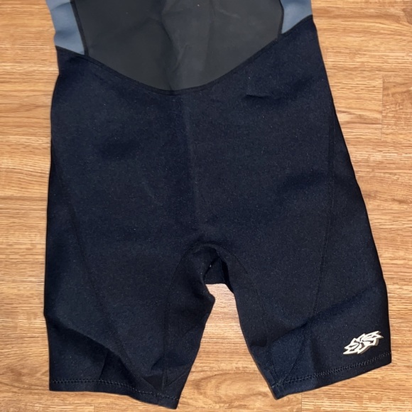 πββοΈ π π€π»β’ π¦ HYPERFLEX x 2mm Wetsuit ππββοΈπ¦ - Picture 6 of 8